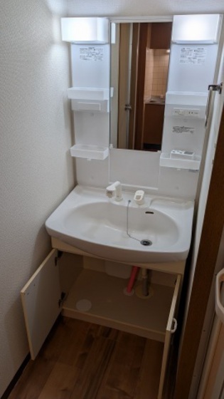洗面設備　※別部屋の写真です