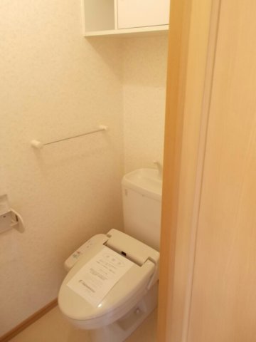 トイレ　清潔感のあるトイレです