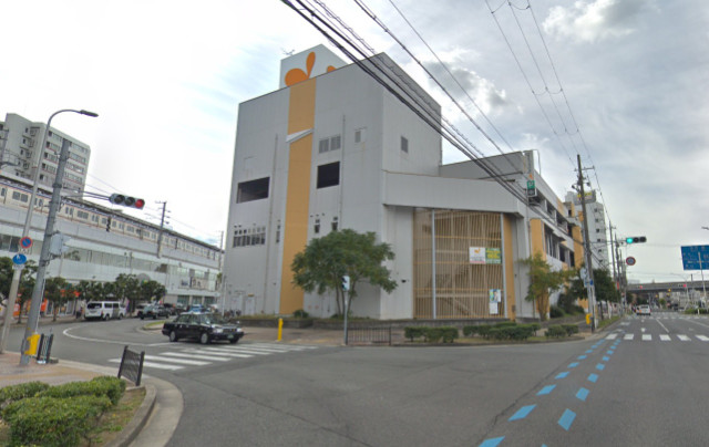 スーパー　グルメシティ深井駅前店（スーパー）まで552m