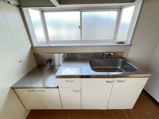 キッチン　※別部屋の写真です
