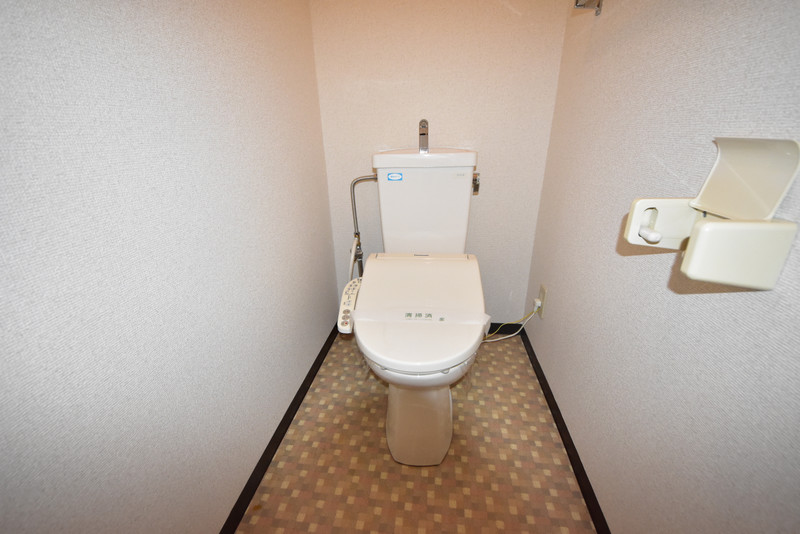 阪急宝塚線 服部天神駅 徒歩5分 7階建 築28年のトイレ写真