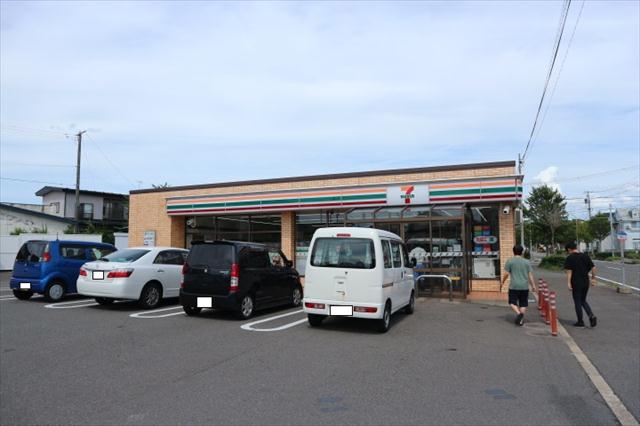 コンビニ　セブンイレブン（コンビニ）まで184m