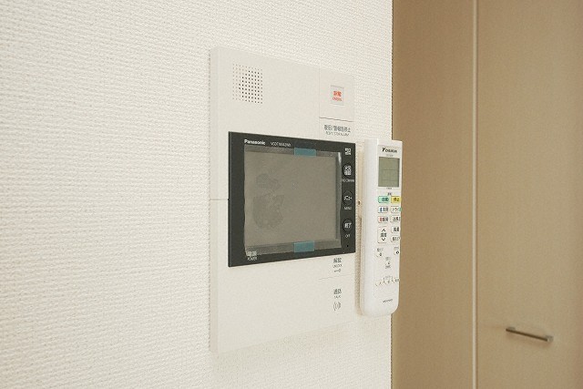 セキュリティ　モニター付きインターホンです