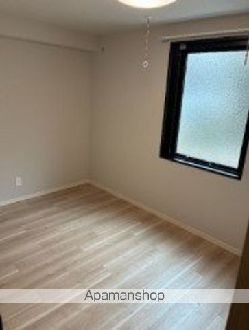 OAK VILLA Shinagawa Residenceの居間写真