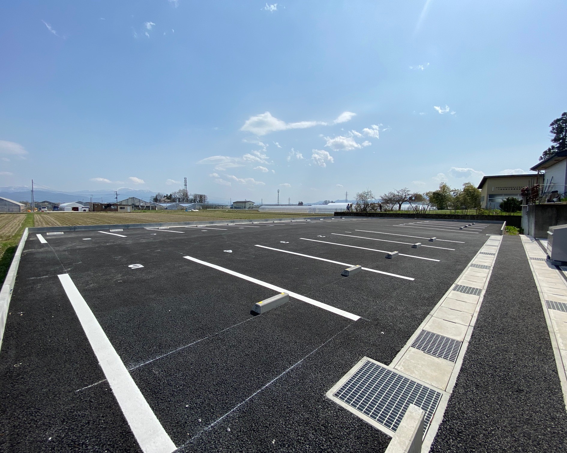 駐車場　平面駐車場