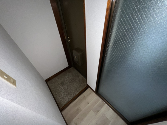 玄関　※別部屋の写真です