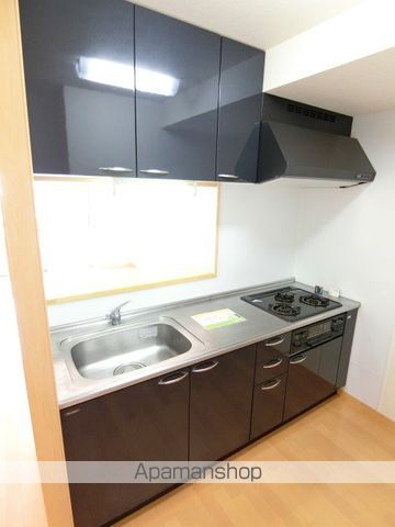 ＪＲ御殿場線 裾野駅 徒歩5分 5階建 築16年のキッチン写真