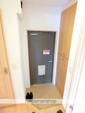 ＪＲ御殿場線 裾野駅 徒歩5分 5階建 築16年の玄関写真