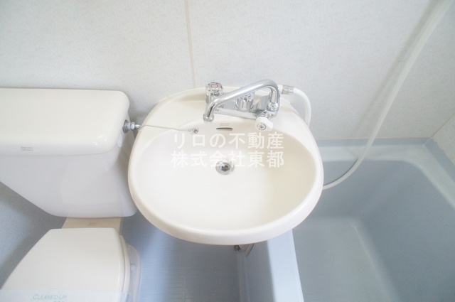洗面設備　洗面ボウルもついているので、ここで洗顔できますね☆