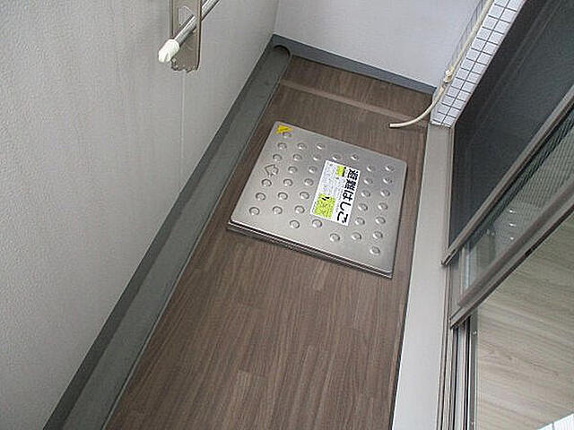 バルコニー　（別タイプ参考写真）エステムプラザ赤羽アンダルシア　北区赤羽