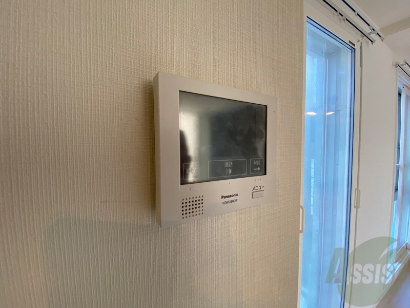 セキュリティ　ＴＶモニター付インターホンです。来客者の顔が見えるので安心！