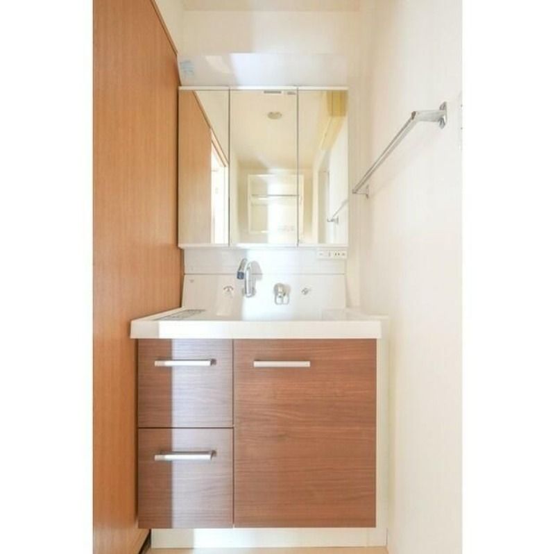 ＪＲ京浜東北線 横浜駅 徒歩15分 10階建 築24年の内装写真