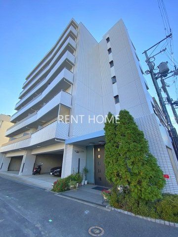 建物外観　鉄筋コンクリート造７階建て