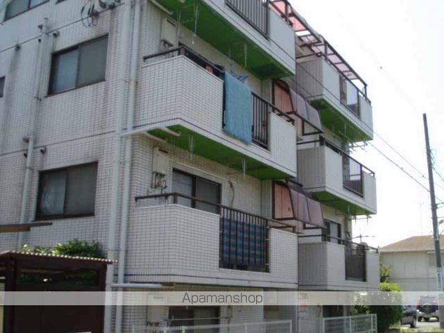 緑ヶ丘マンションの外観写真