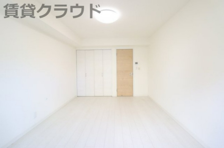 その他部屋・スペース　落ち着いて過ごせるお部屋なので、寝室にいかがでしょうか