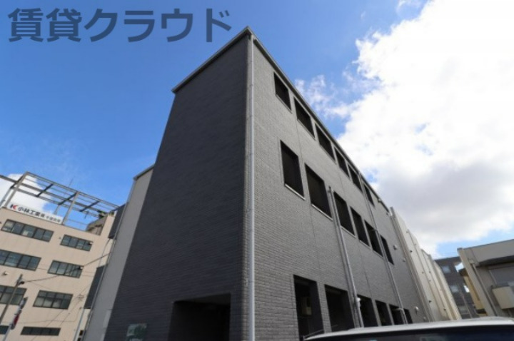 建物外観　2色のコントラストがカッコいい外観ですね！