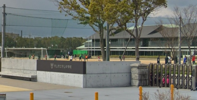 中学校　守山市立守山中学校（中学校）まで1500m