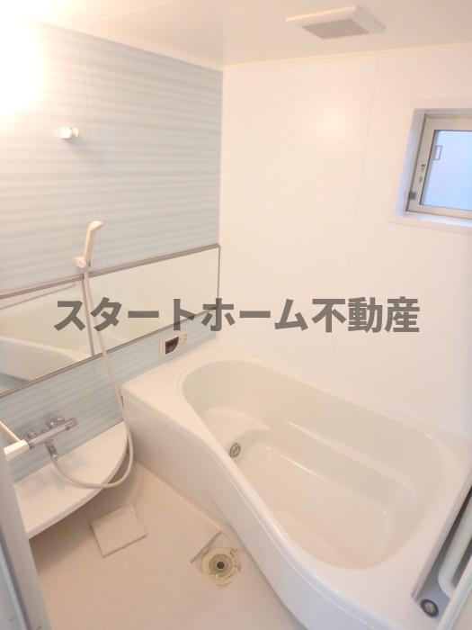 バス・シャワールーム　落ち着いた空間のお風呂です