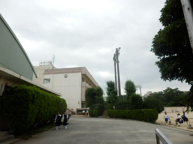 中学校　船橋市立二宮中学校（中学校）まで2341m