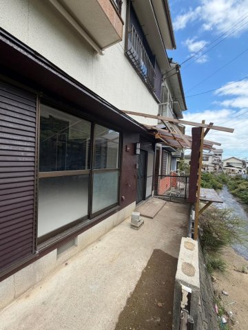 建物外観　日当たり良好　完成な住宅街　近隣駐車場あり