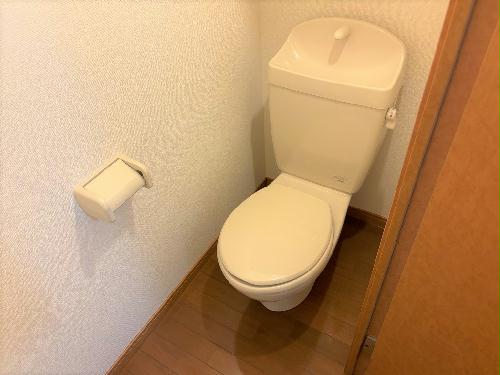 レオパレスKAJIYAMAIIのトイレ写真