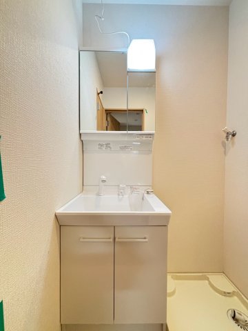 ＪＲ阪和線 富木駅 徒歩4分 3階建 築1年の内装写真