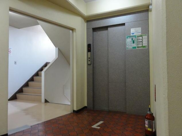 ＪＲ京浜東北線 横浜駅 徒歩6分 8階建 築46年の外観写真