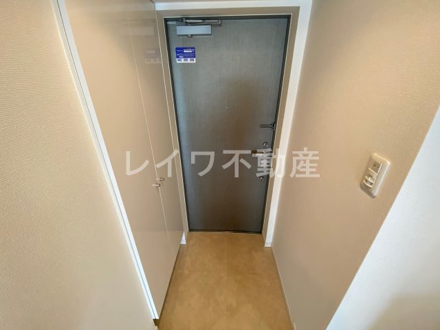 レジディア谷町の玄関写真