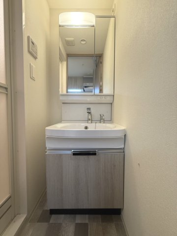 洗面設備　同施工会社の同仕様写真です。