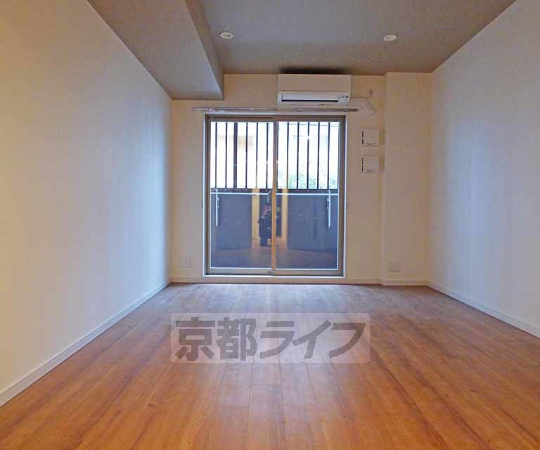 地下鉄烏丸線 北大路駅 徒歩22分 4階建 築8年の内装写真