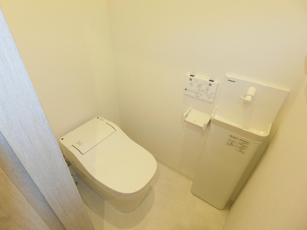アゼーヒルのトイレ写真