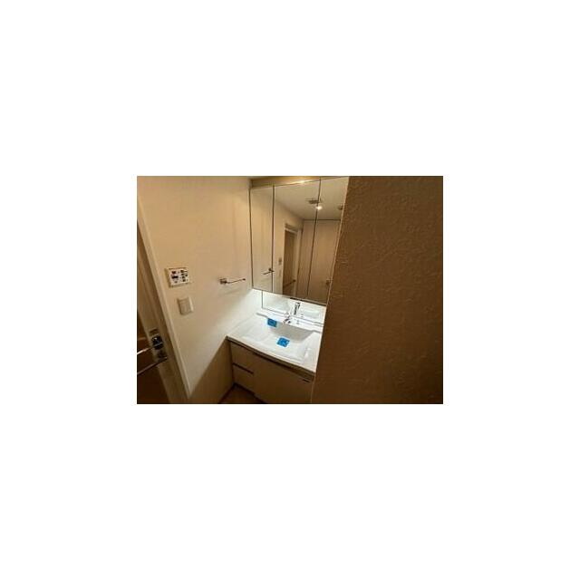 洗面設備　嬉しい独立洗面台付き。
