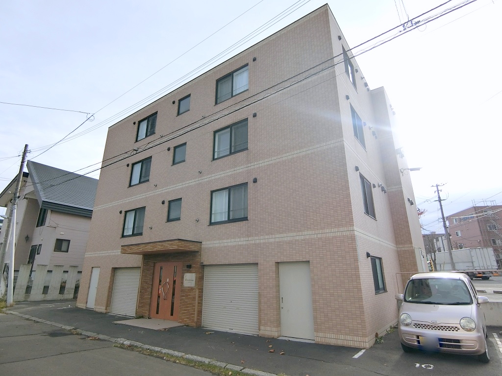 建物外観　地下鉄東西線　南郷１８丁目　徒歩8分