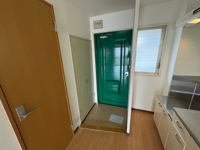 Cube泉町の玄関写真