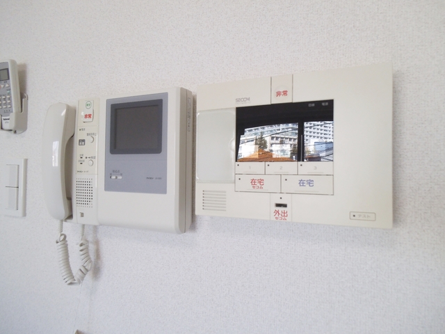 セキュリティ　モニタ付インターホン完備！