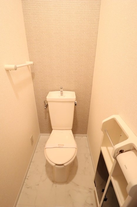 京王線 柴崎駅 徒歩14分 2階建 築35年のトイレ写真