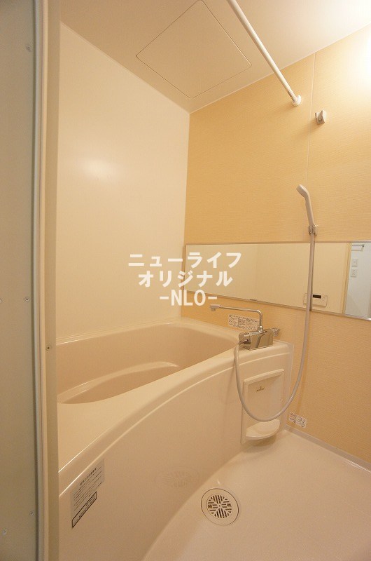 バス・シャワールーム　一日の疲れを癒すバスルームは追い焚き＆浴室乾燥機付き☆