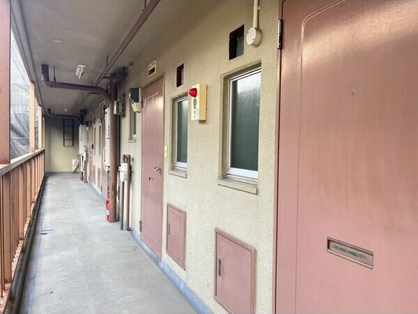地下鉄名城線 砂田橋駅 徒歩3分 4階建 築48年の外観写真