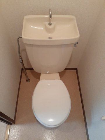 トイレ　コンパクトで使いやすいトイレです