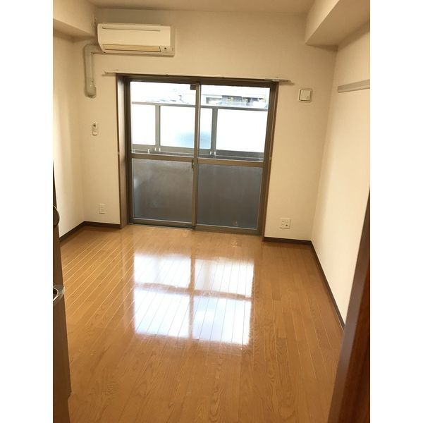 タウンライフ一社東の居間写真
