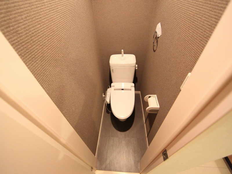 地下鉄東山線 中村公園駅 徒歩12分 2階建 築15年のトイレ写真