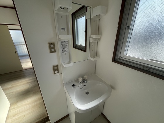 洗面設備　※別部屋の写真です
