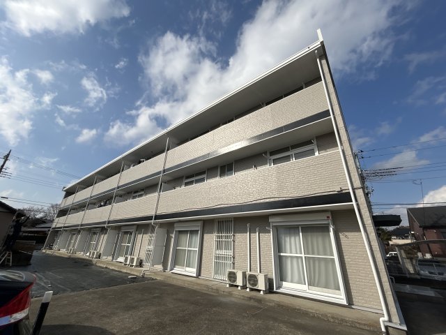 ＪＲ外房線 茂原駅 バス乗車時間：8分 最寄りバス停で下車 徒歩3分 3階建 築30年の外観写真