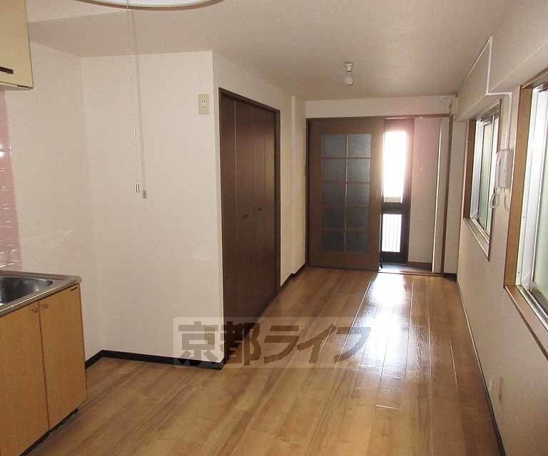 居室・リビング　広々としたお部屋です！