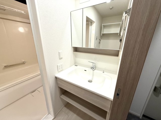 洗面設備　独立洗面化粧台付き☆