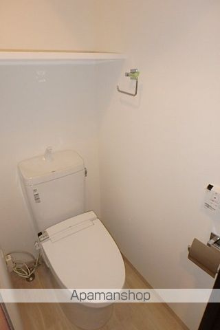 ブルーライン 桜木町駅 徒歩6分 11階建 築12年のトイレ写真