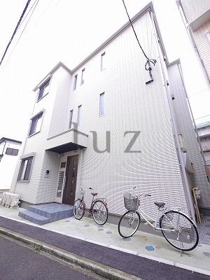 建物外観　2018年竣工のアパートです！