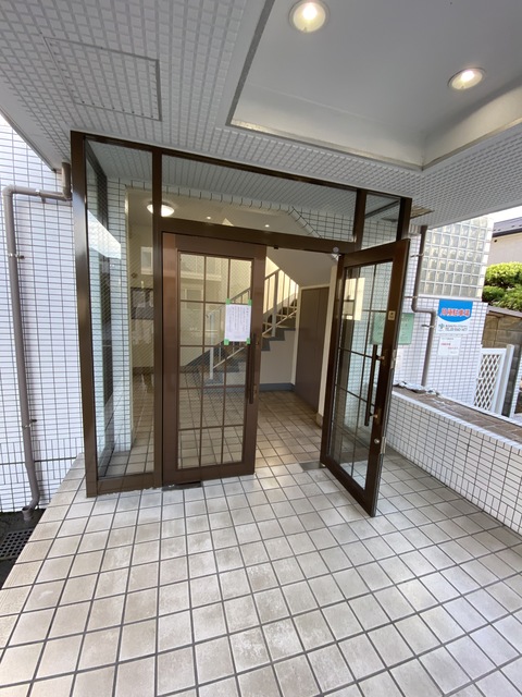 ＪＲ総武線 本八幡駅 徒歩7分 3階建 築38年の外観写真