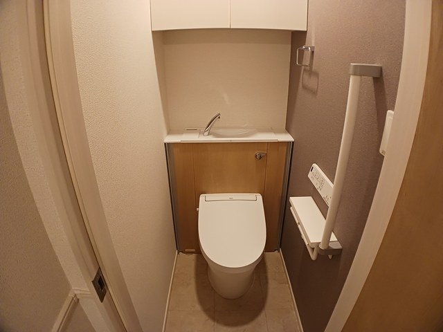 トイレ　シンプルで使いやすいトイレです
