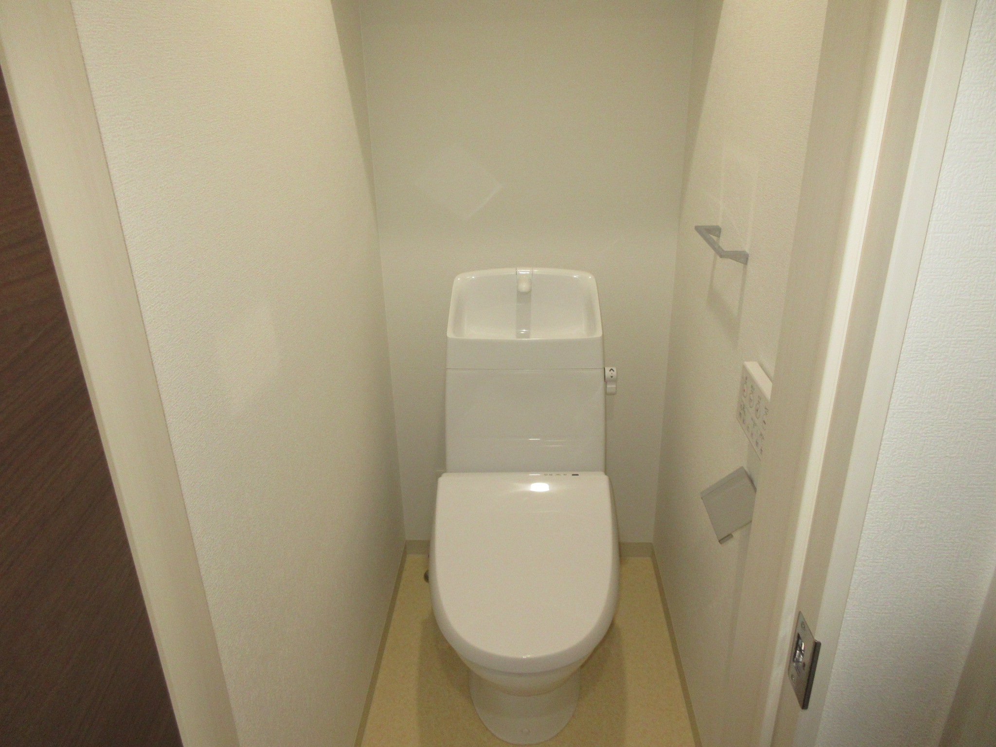 近鉄南大阪線 矢田駅 徒歩4分 3階建 築1年のトイレ写真